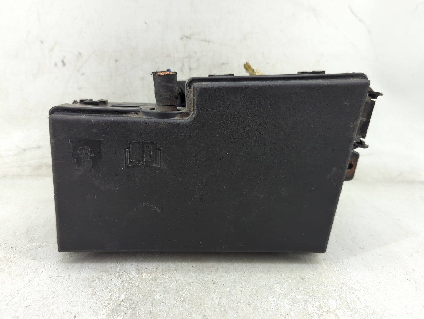 2013-2016 Ford Escape Fusebox Fuse Box Panel Relay Module P/N:AV6T-14A067-AB Fits Fits 2013 2014 2015 2016 OEM Used Auto Par