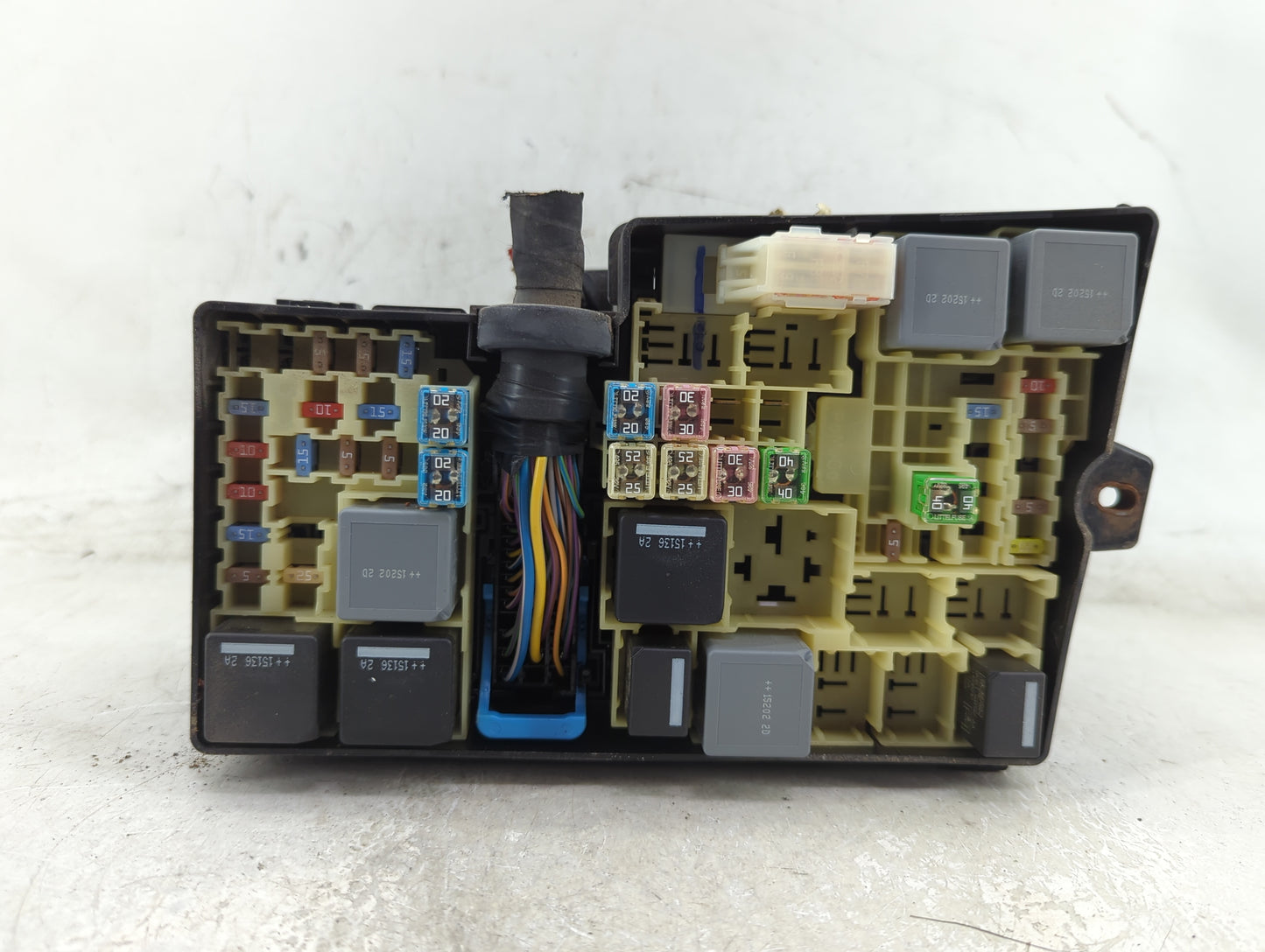2013-2016 Ford Escape Fusebox Fuse Box Panel Relay Module P/N:AV6T-14A067-AB Fits Fits 2013 2014 2015 2016 OEM Used Auto Par