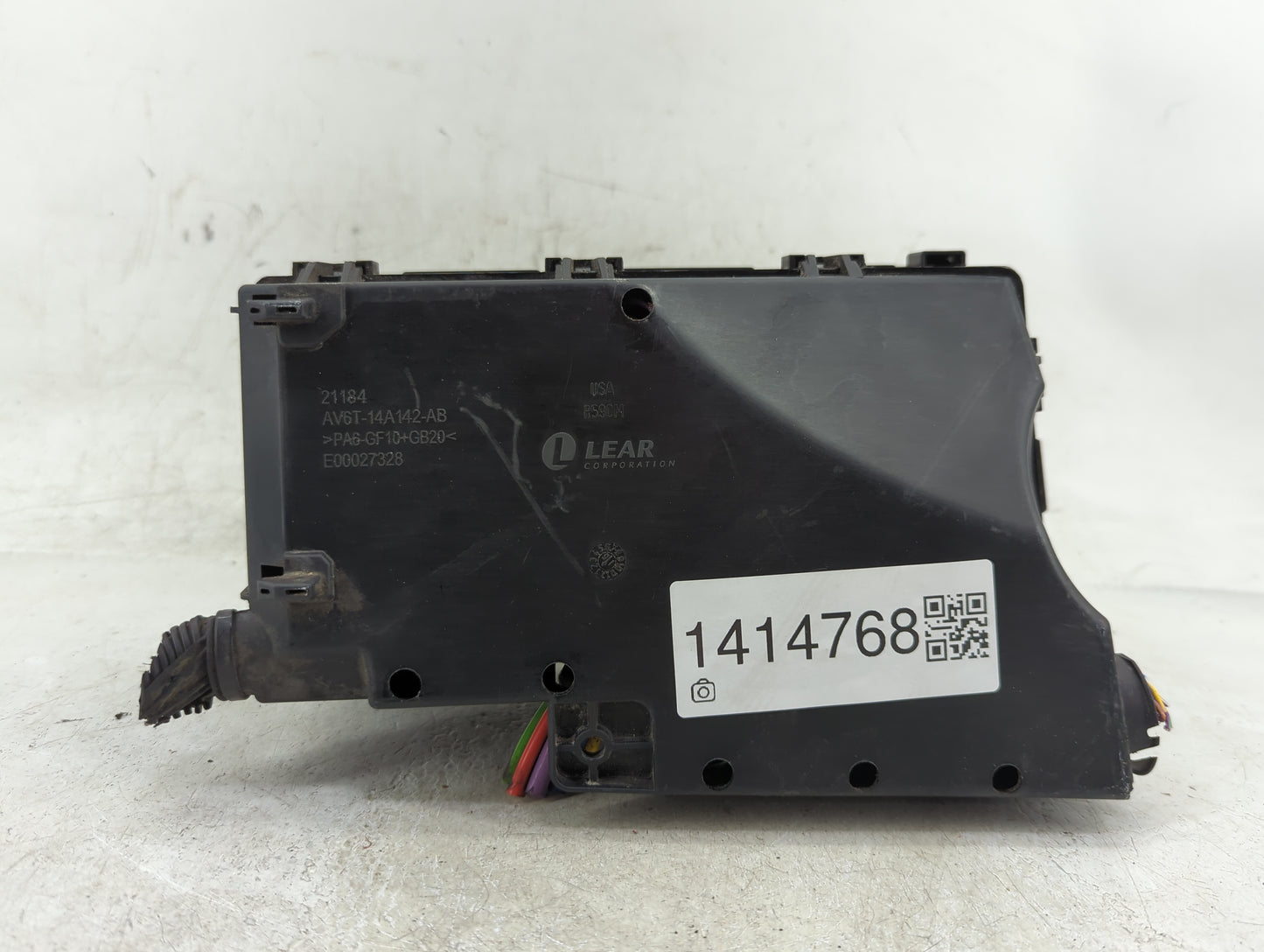 2013-2016 Ford Escape Fusebox Fuse Box Panel Relay Module P/N:19197 000 001 AV6T-14A076-AB Fits Fits 2013 2014 2015 2016 OEM
