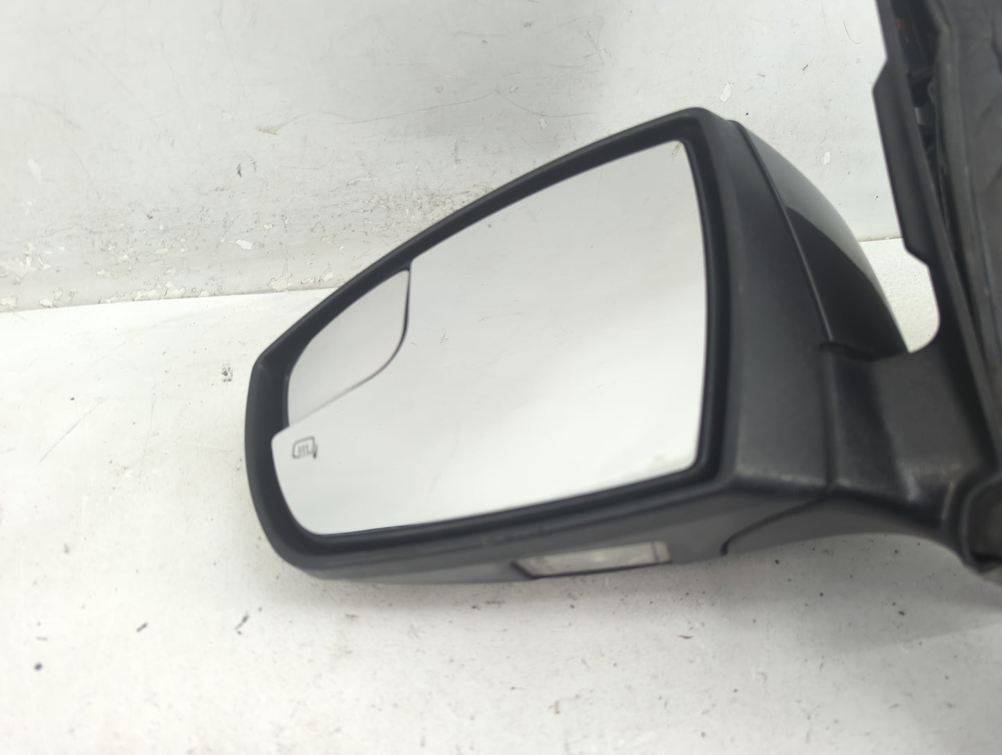 2013-2016 Ford Escape Driver Side View Mirror - Left Door Mirror OEM Used - Oemusedautoparts1.com