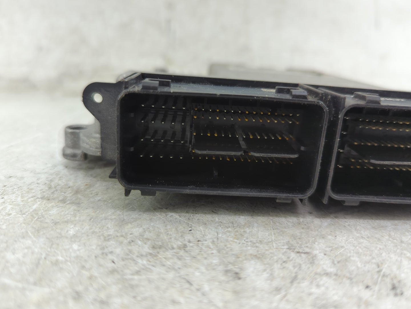 2015-2016 Ford Escape PCM Engine Control Computer ECU ECM PCU OEM P/N:FJ5A-12B684-BA FJ5A-12A650-UB Fits Fits 2015 2016 OEM 