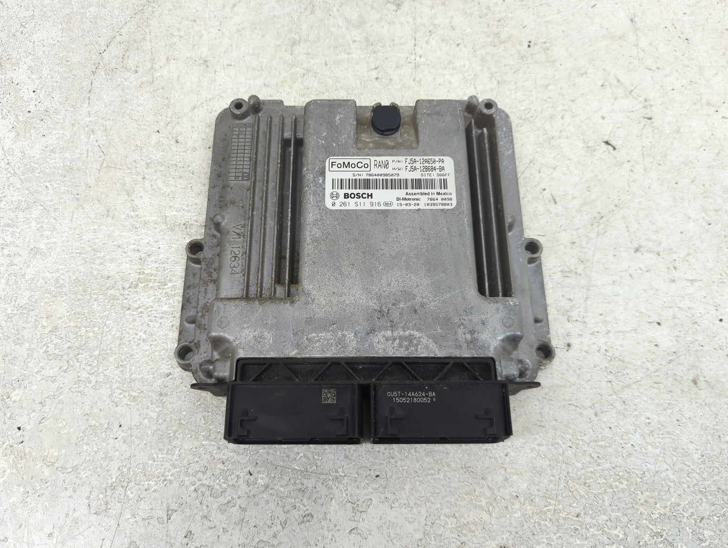 2015-2016 Ford Escape PCM Engine Control Computer ECU ECM PCU OEM P/N:FJ5A-12A650-PA FJ5A-12B684-BA Fits Fits 2015 2016 OEM 