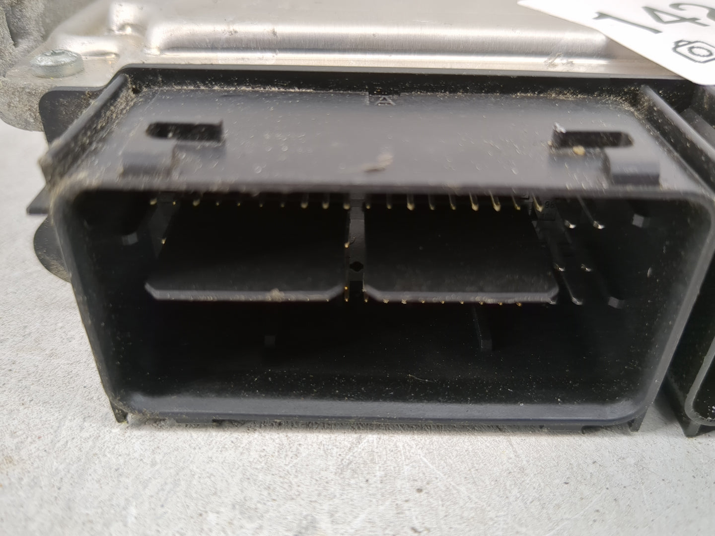 2015-2016 Ford Escape PCM Engine Control Computer ECU ECM PCU OEM P/N:FJ5A-12B684-BA Fits Fits 2015 2016 OEM Used Auto Parts