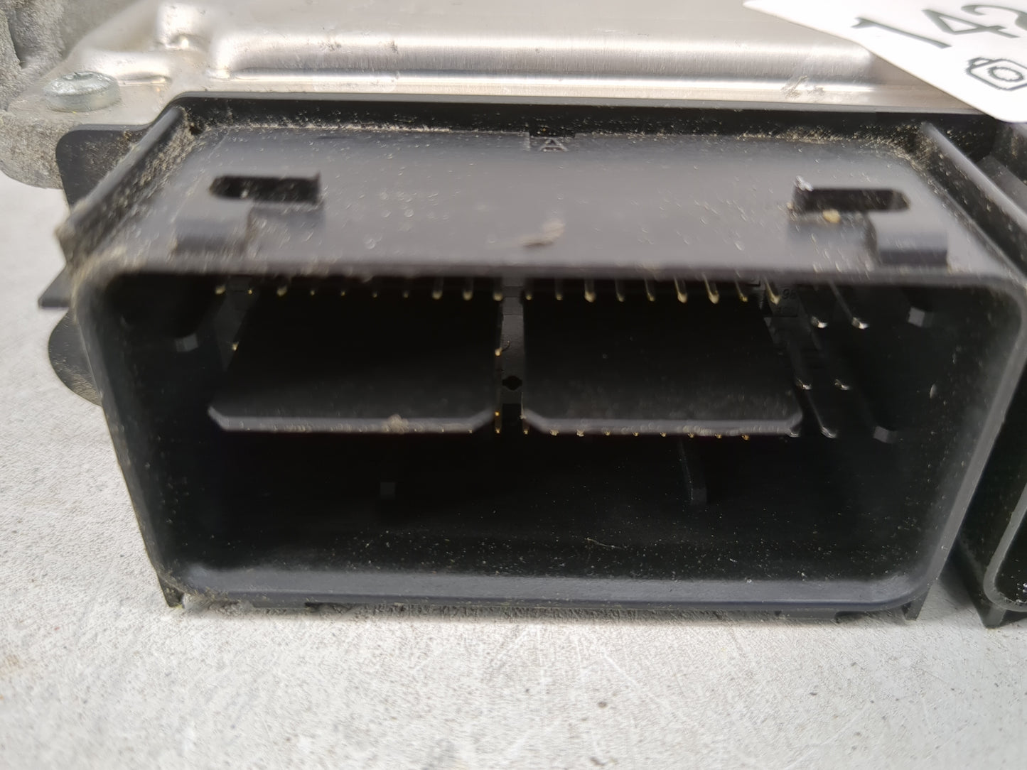 2015-2016 Ford Escape PCM Engine Control Computer ECU ECM PCU OEM P/N:FJ5A-12B684-BA Fits Fits 2015 2016 OEM Used Auto Parts