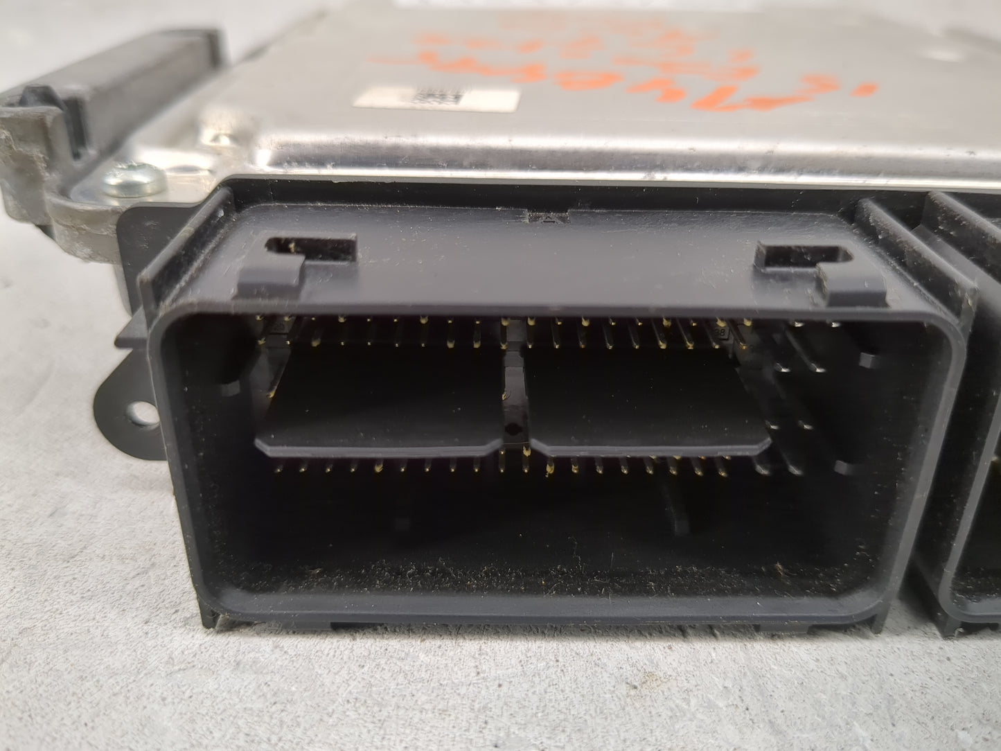 2015 Ford Escape PCM Engine Control Computer ECU ECM PCU OEM P/N:FJ5A-12A650-DC FJ5A-12B684-BA, 0261S12446, 7864010950528 Fi