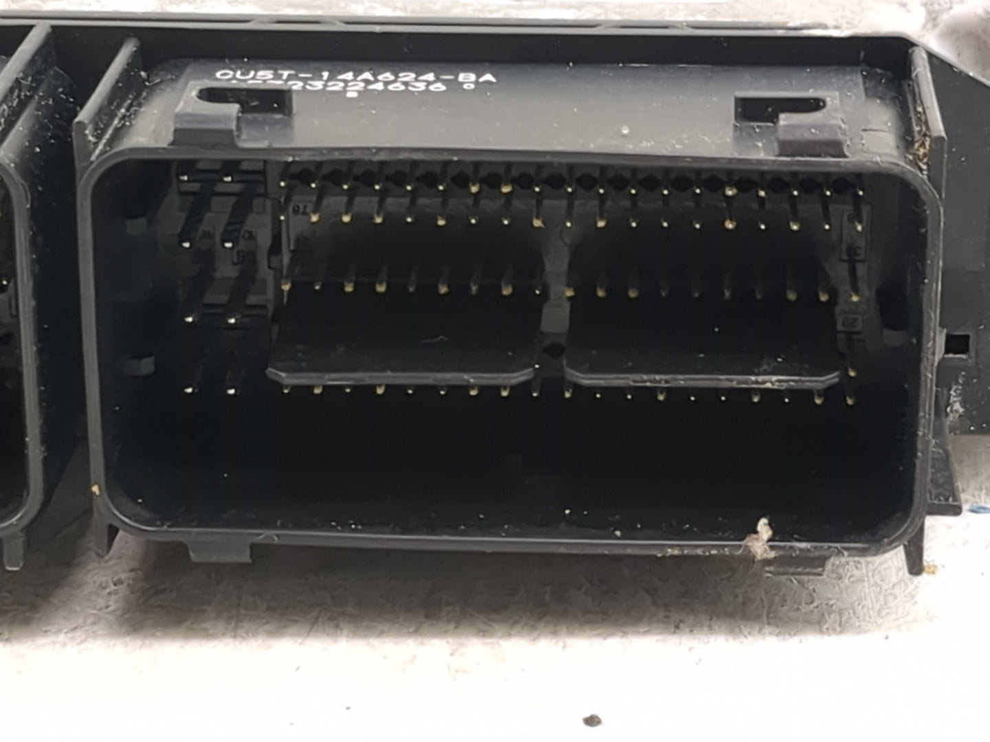 2015-2016 Ford Escape PCM Engine Control Computer ECU ECM PCU OEM P/N:FJ5A-12B684-BA FJ5A-12A650-VC Fits Fits 2015 2016 OEM 