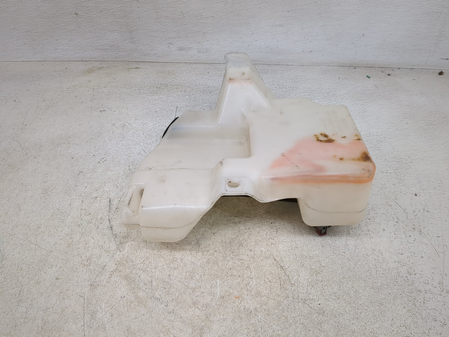 2015-2019 Ford Escape Windshield Washer Fluid Reservoir Bottle Oem 1427421 - Oemusedautoparts1.com