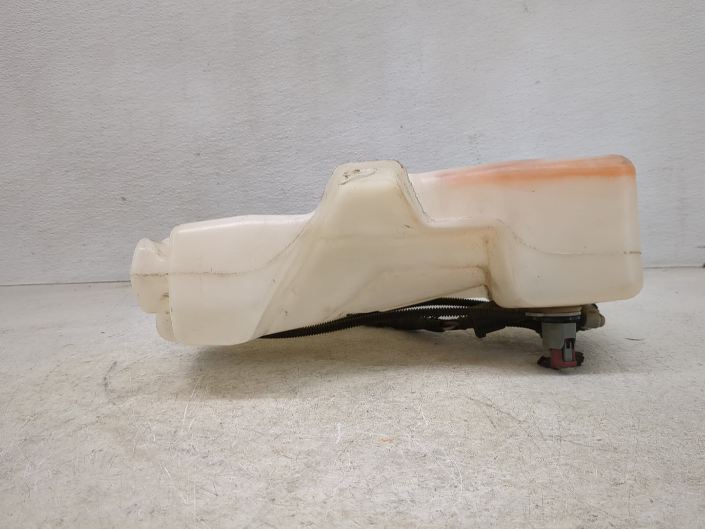 2015-2019 Ford Escape Windshield Washer Fluid Reservoir Bottle Oem 1427421 - Oemusedautoparts1.com