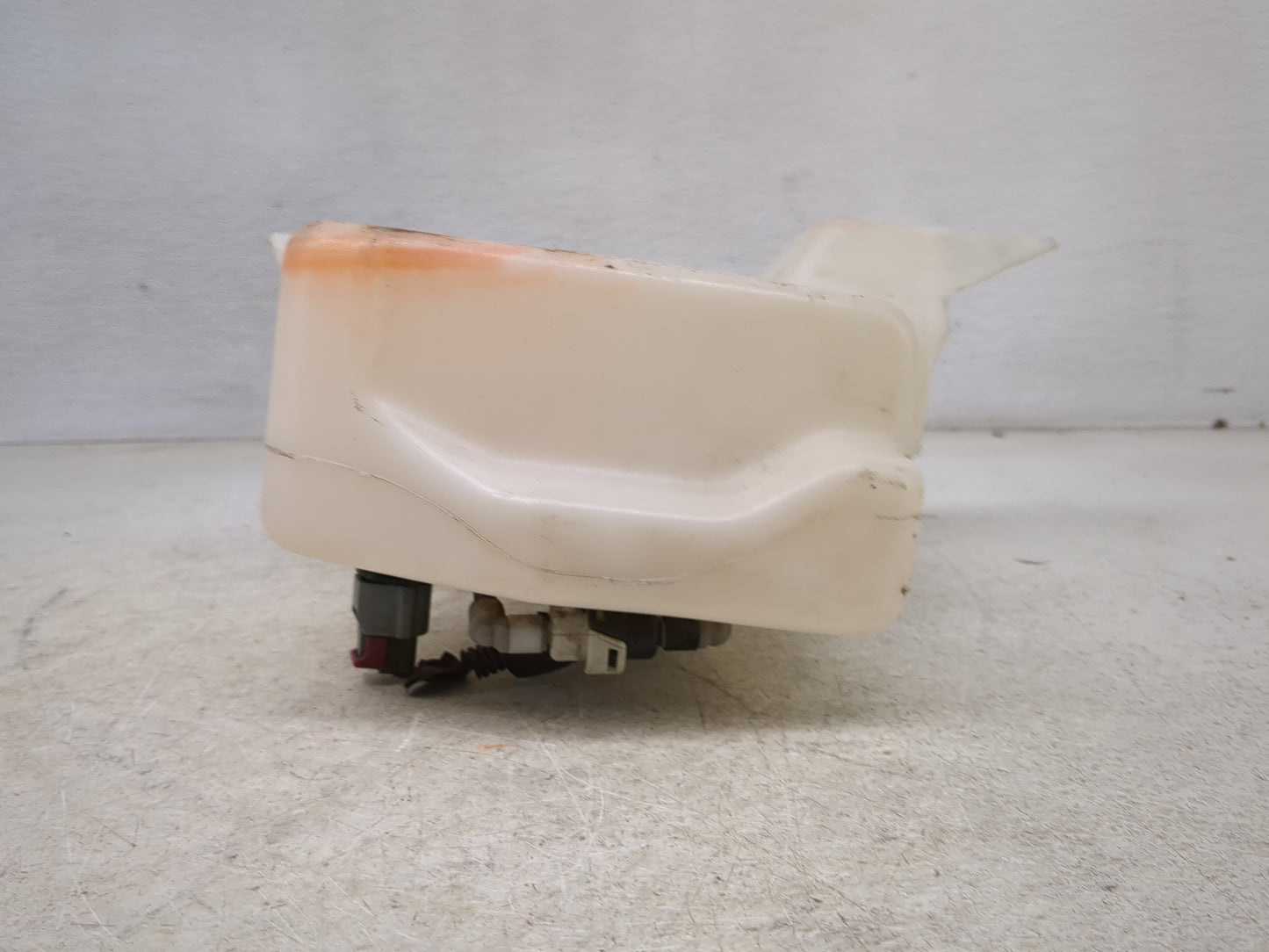 2015-2019 Ford Escape Windshield Washer Fluid Reservoir Bottle Oem 1427421 - Oemusedautoparts1.com