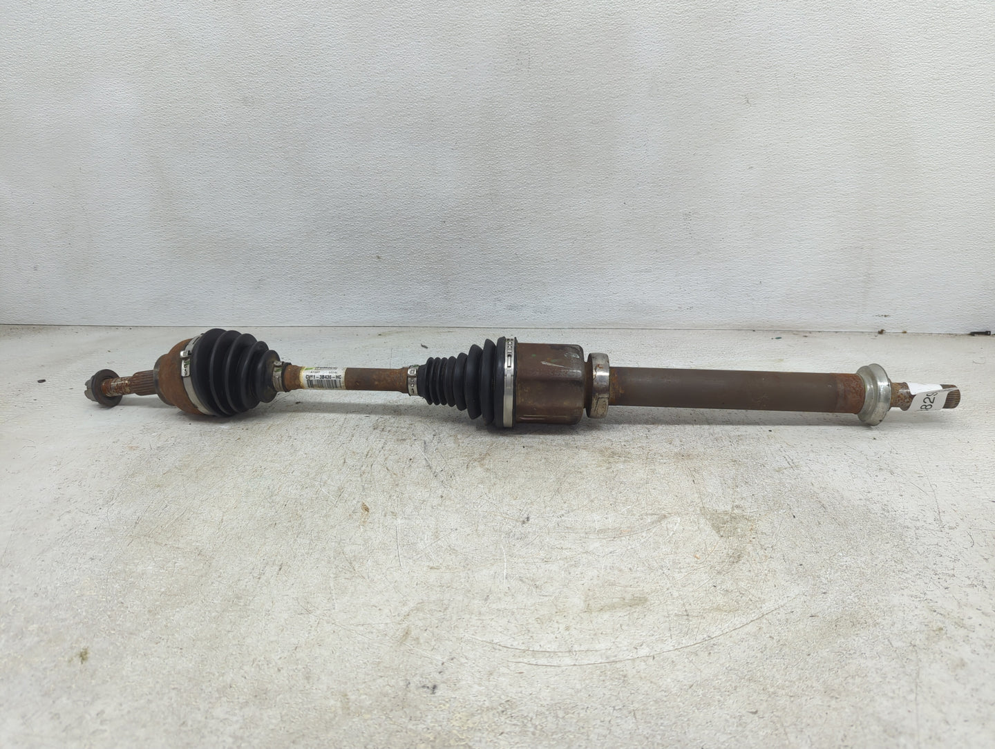 2013-2019 Ford Escape Axle Shaft Front Passenger Cv C/v - Oemusedautoparts1.com