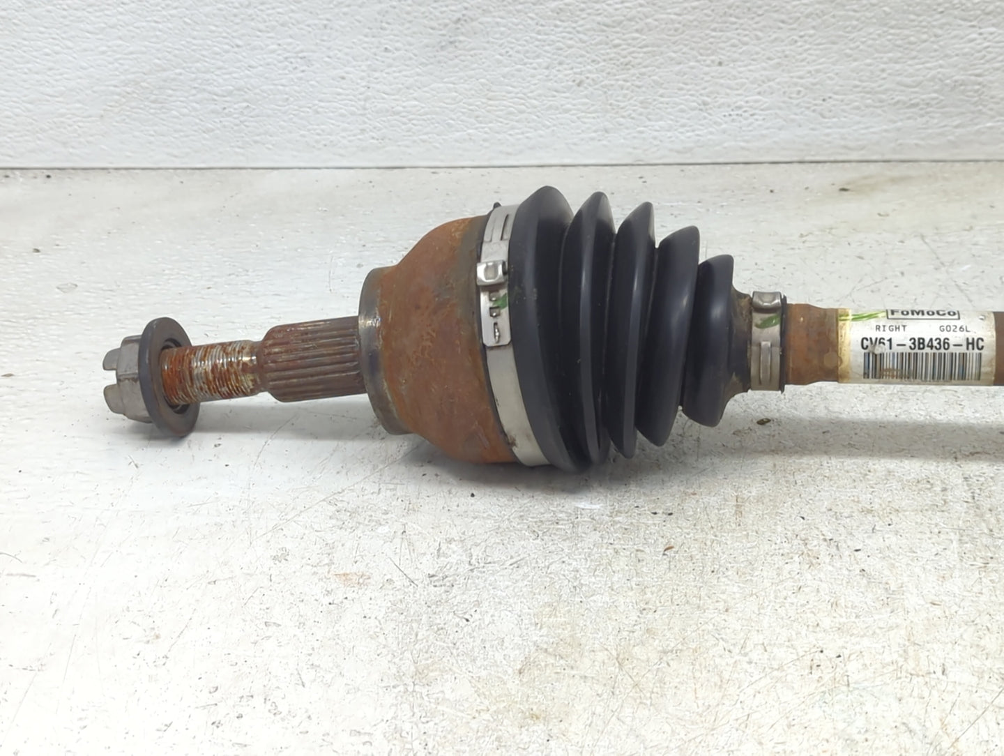 2013-2019 Ford Escape Axle Shaft Front Passenger Cv C/v - Oemusedautoparts1.com