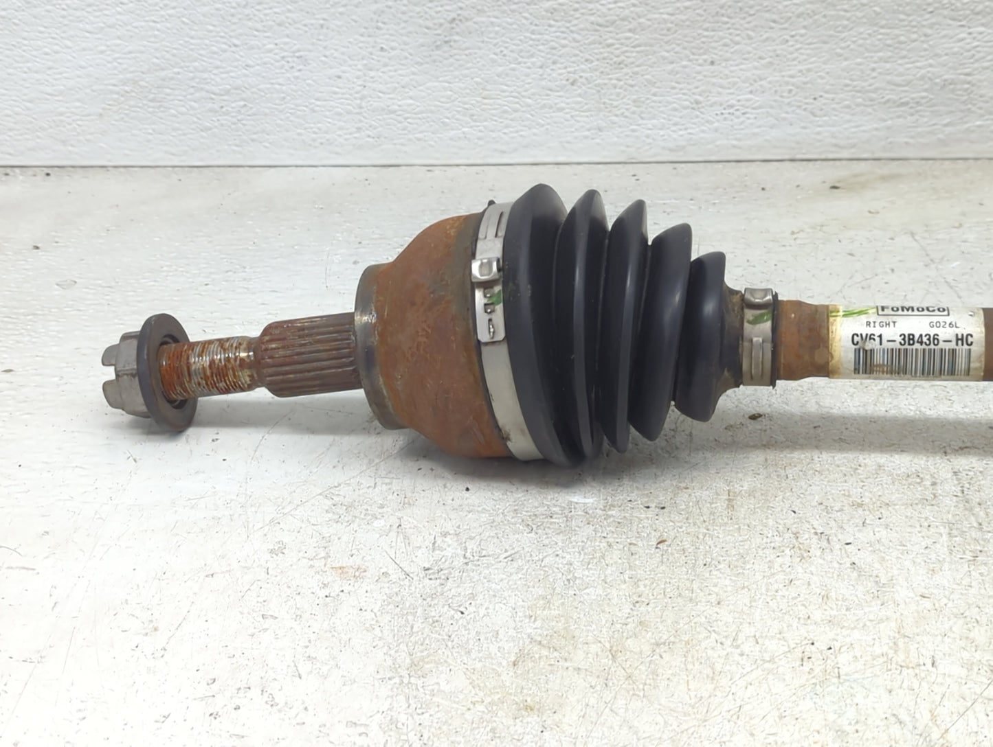2013-2019 Ford Escape Axle Shaft Front Passenger Cv C/v - Oemusedautoparts1.com