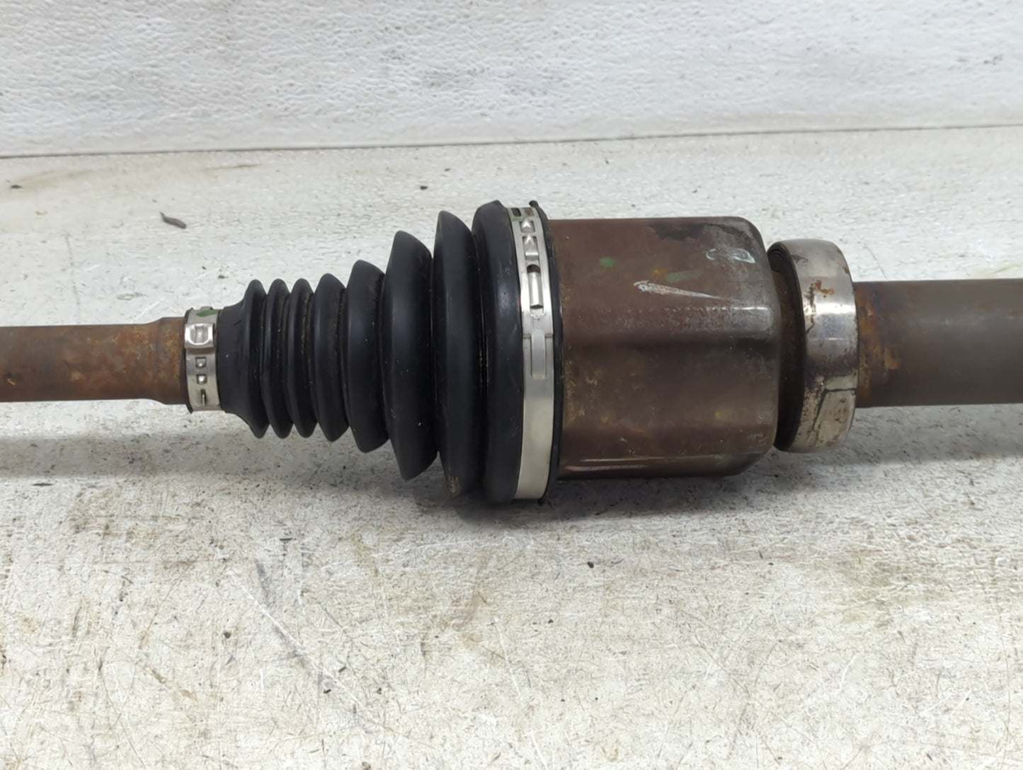 2013-2019 Ford Escape Axle Shaft Front Passenger Cv C/v - Oemusedautoparts1.com