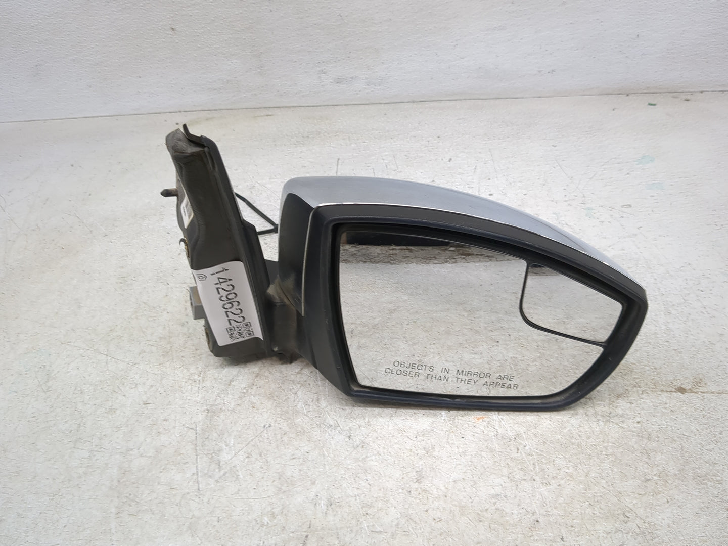 2014-2016 Ford Escape Passenger Side View Mirror - Right Door Mirror OEM Used - Oemusedautoparts1.com