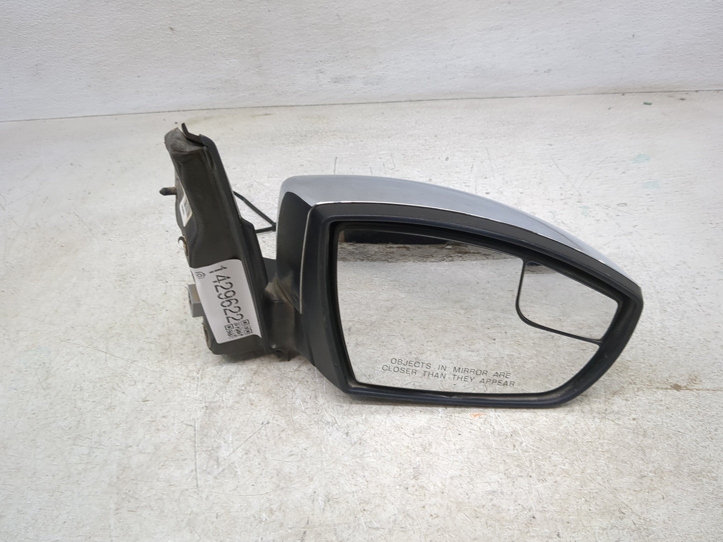 2014-2016 Ford Escape Passenger Side View Mirror - Right Door Mirror OEM Used - Oemusedautoparts1.com