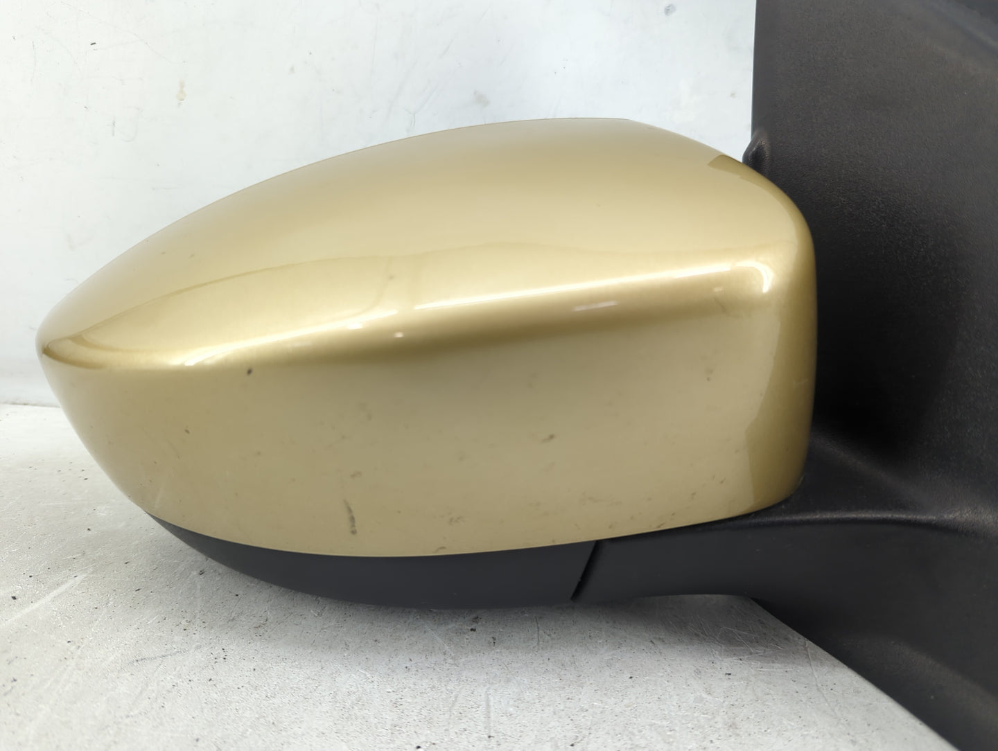 2013-2016 Ford Escape Passenger Side View Mirror - Right Door Mirror OEM Used - Oemusedautoparts1.com