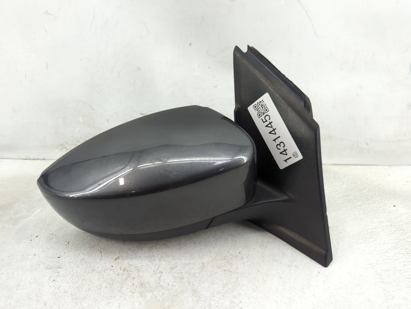 2013-2016 Ford Escape Passenger Right Side View Manual Door Mirror - Oemusedautoparts1.com