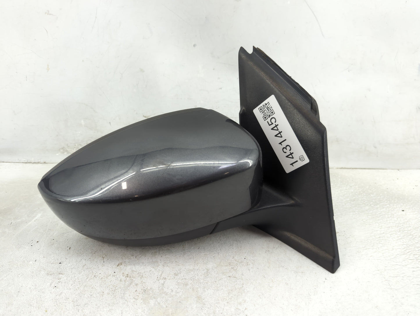 2013-2016 Ford Escape Passenger Right Side View Manual Door Mirror - Oemusedautoparts1.com