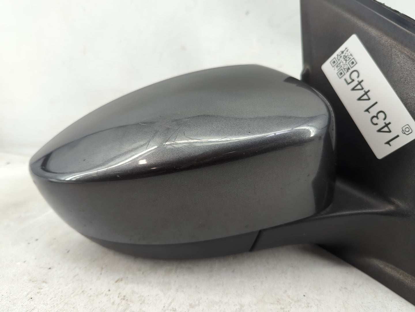 2013-2016 Ford Escape Passenger Right Side View Manual Door Mirror - Oemusedautoparts1.com