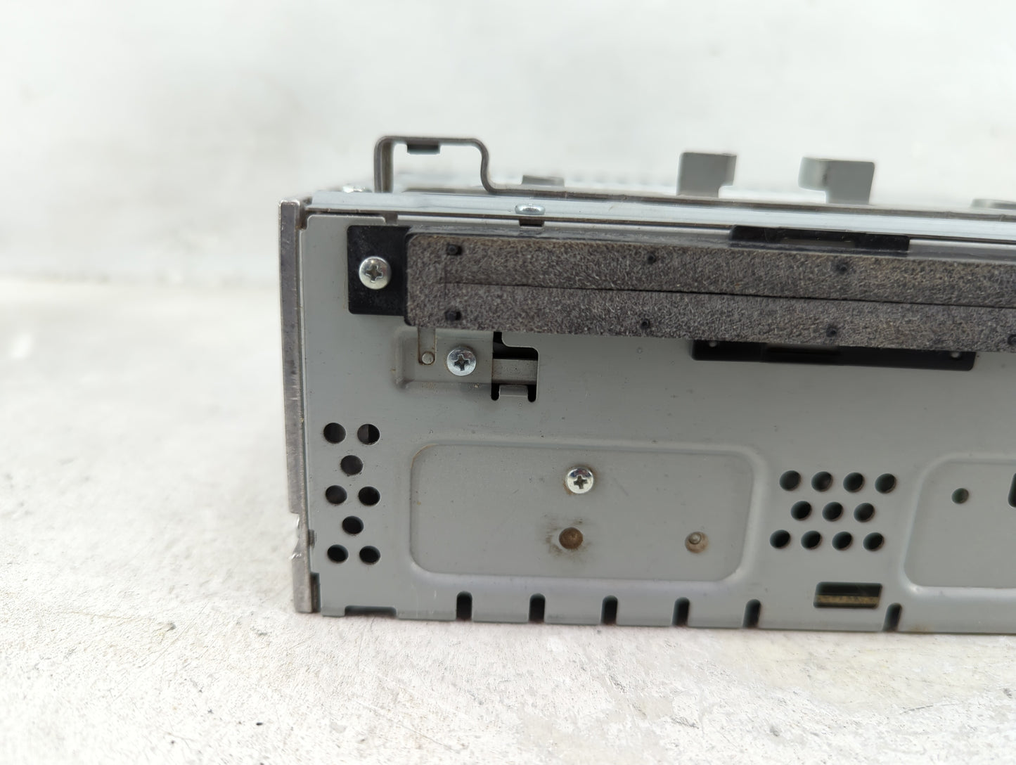 2013-2015 Ford Escape Radio AM FM Cd Player Receiver Replacement P/N:CJ5T-19C107-AG Fits Fits 2013 2014 2015 OEM Used Auto P