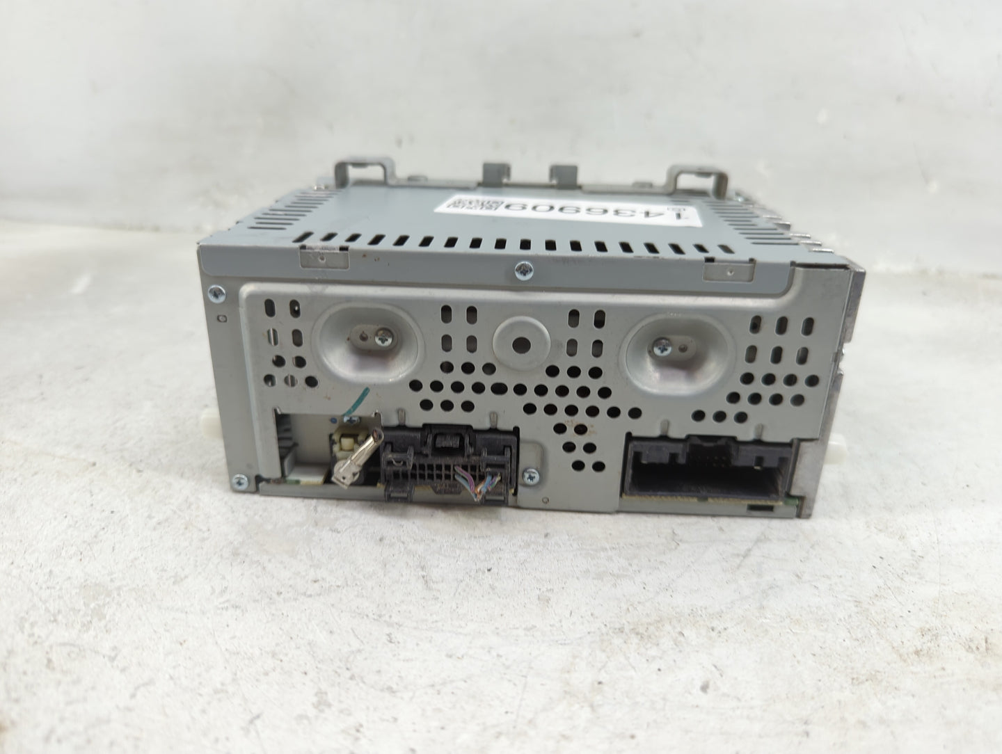 2013-2015 Ford Escape Radio AM FM Cd Player Receiver Replacement P/N:CJ5T-19C107-AG Fits Fits 2013 2014 2015 OEM Used Auto P