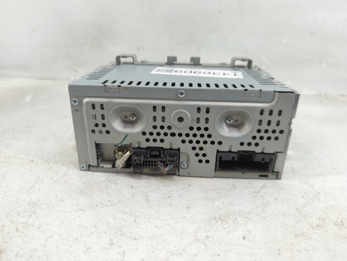 2013-2015 Ford Escape Radio AM FM Cd Player Receiver Replacement P/N:CJ5T-19C107-AG Fits Fits 2013 2014 2015 OEM Used Auto P