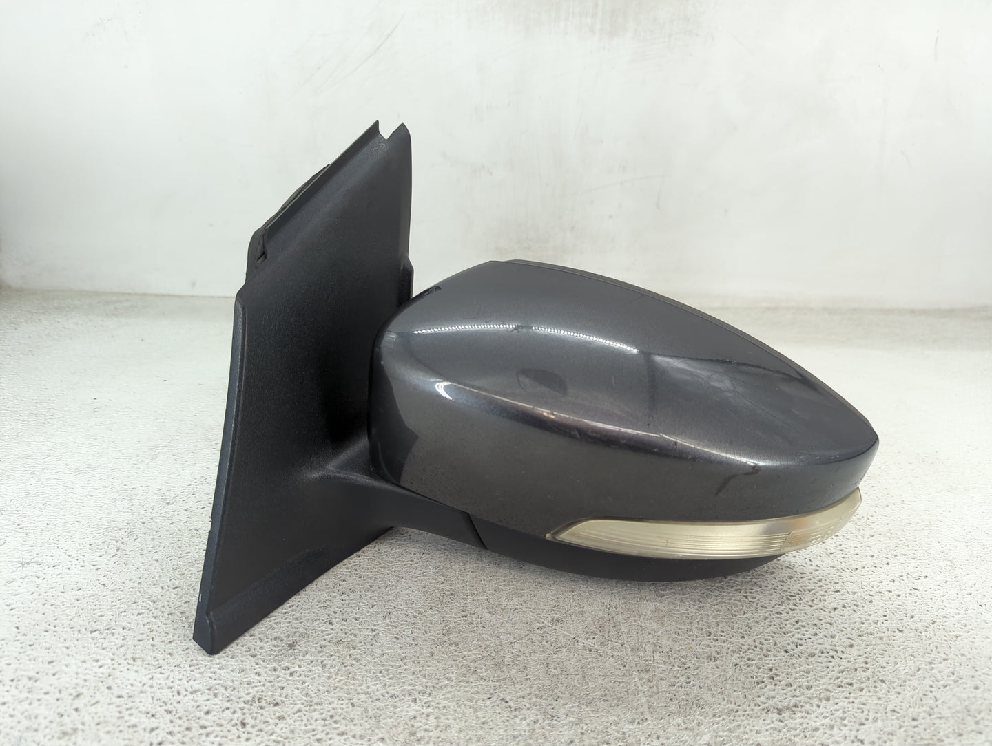 2013-2016 Ford Escape Driver Side View Mirror - Left Door Mirror OEM Used - Oemusedautoparts1.com