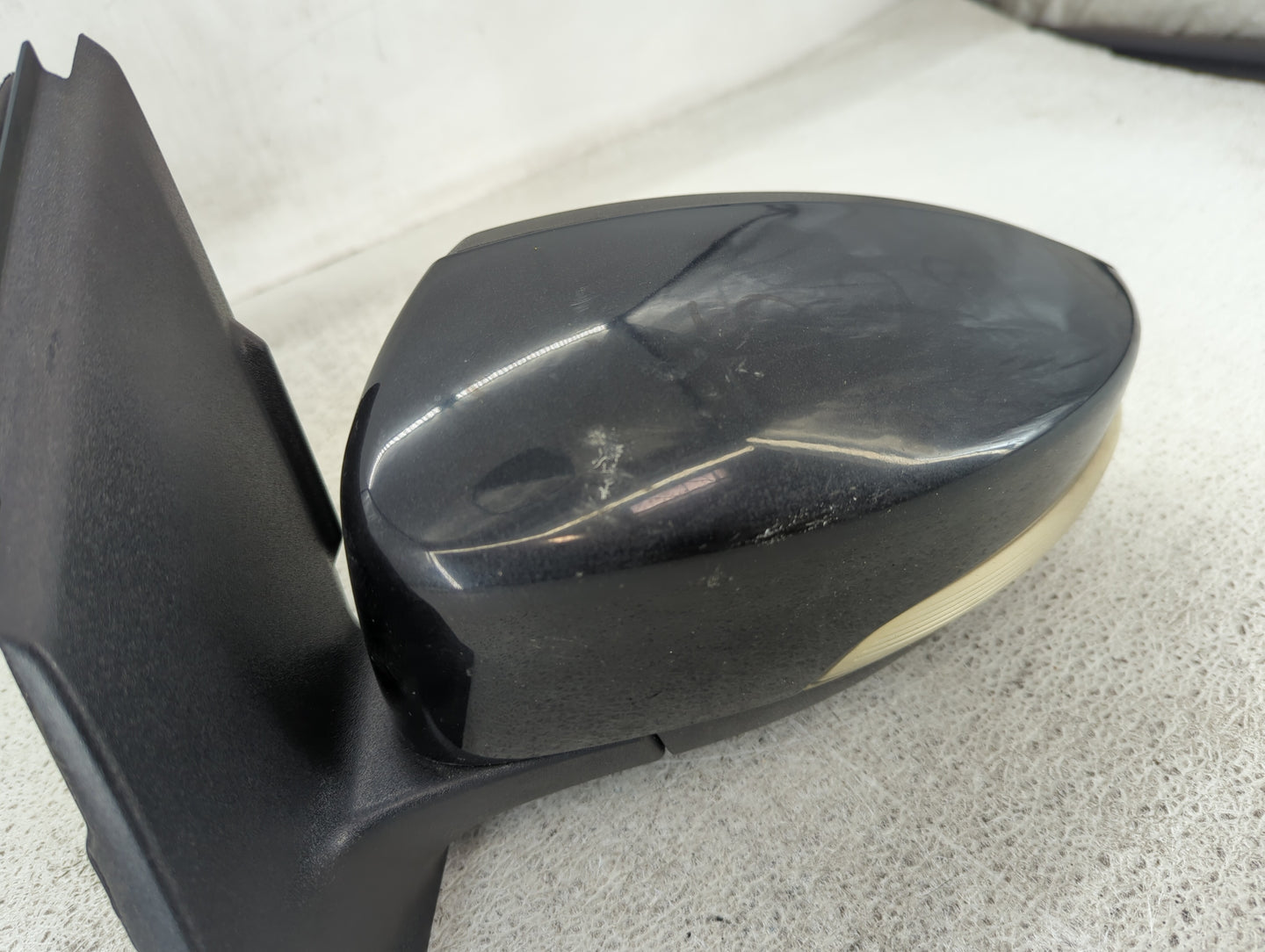 2013-2016 Ford Escape Driver Side View Mirror - Left Door Mirror OEM Used - Oemusedautoparts1.com