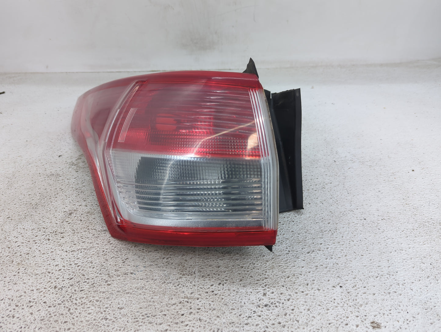 2013-2016 Ford Escape Tail Light Assembly Driver Left OEM P/N:CJ54-13405-A Fits Fits 2013 2014 2015 2016 OEM Used Auto Parts