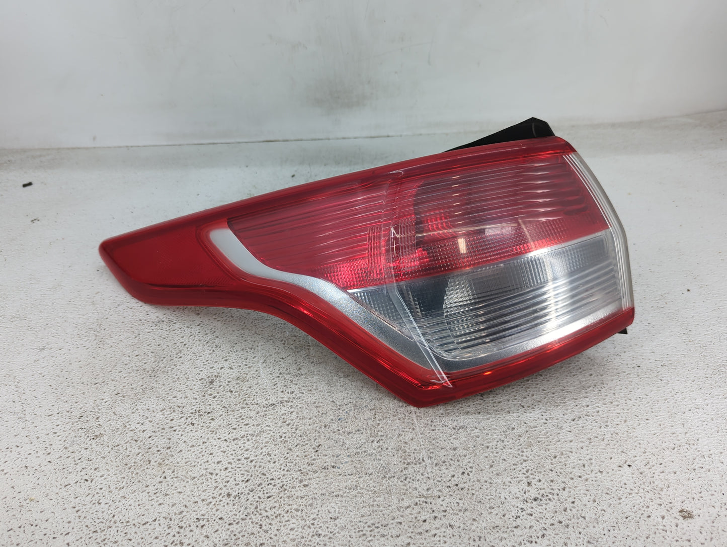 2013-2016 Ford Escape Tail Light Assembly Driver Left OEM P/N:CJ54-13405-A Fits Fits 2013 2014 2015 2016 OEM Used Auto Parts