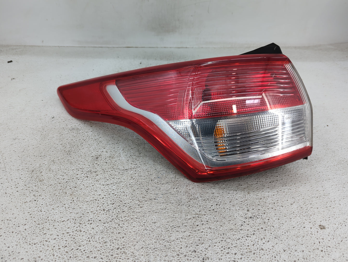 2013-2016 Ford Escape Tail Light Assembly Driver Left OEM P/N:CJ54-13405-A Fits Fits 2013 2014 2015 2016 OEM Used Auto Parts
