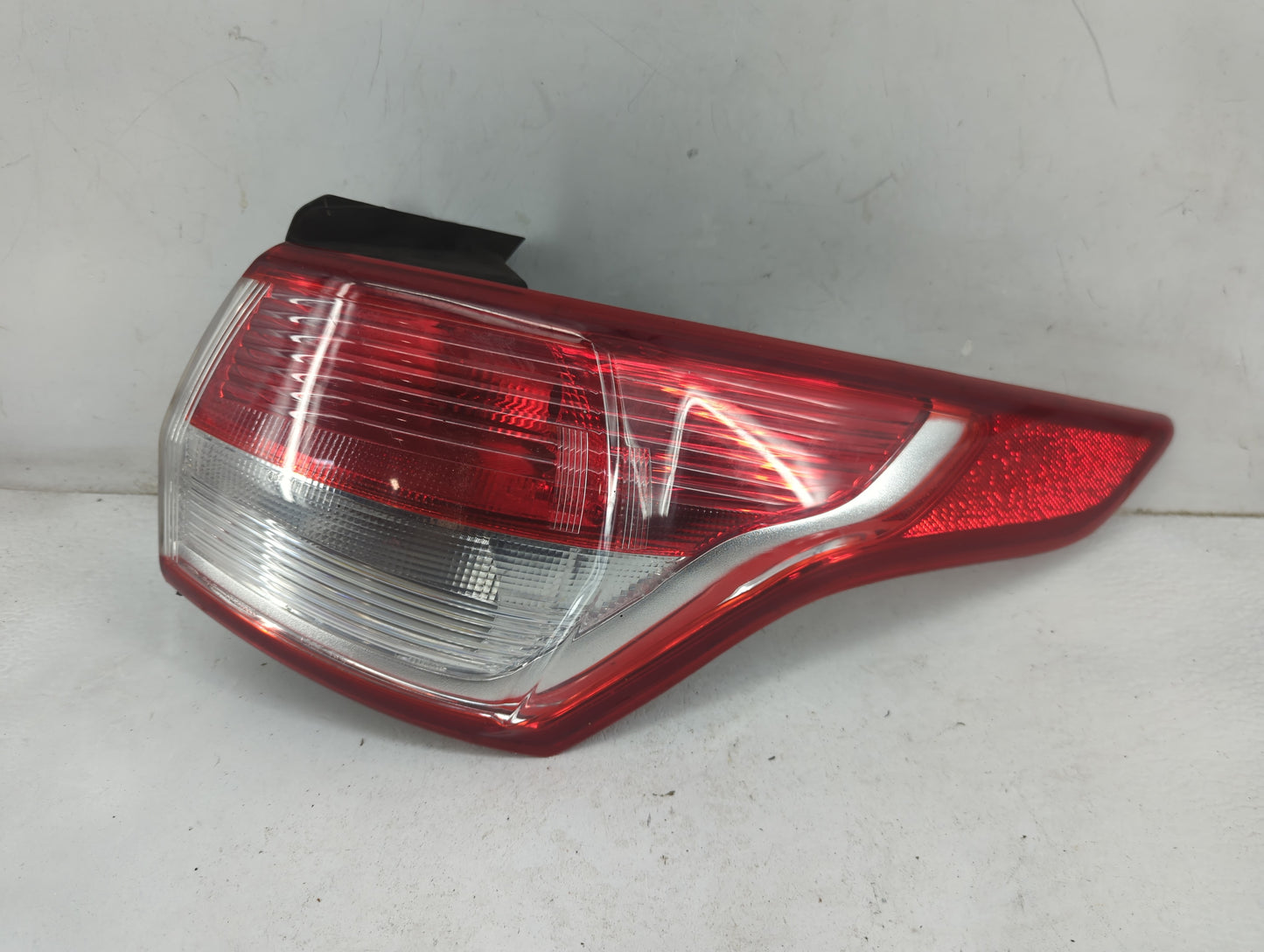 2013-2016 Ford Escape Tail Light Assembly Passenger Right OEM P/N:CJ54-13404-A Fits Fits 2013 2014 2015 2016 OEM Used Auto P