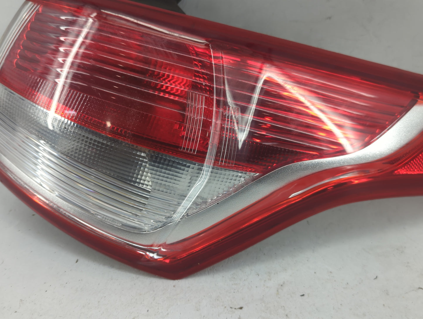 2013-2016 Ford Escape Tail Light Assembly Passenger Right OEM P/N:CJ54-13404-A Fits Fits 2013 2014 2015 2016 OEM Used Auto P
