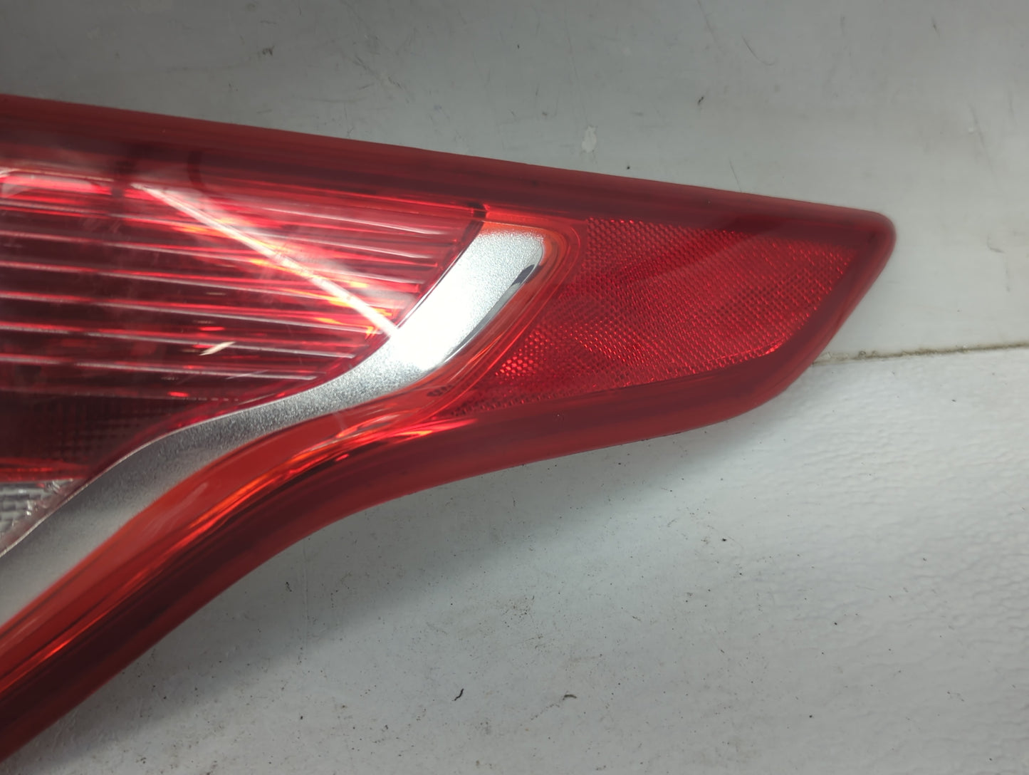 2013-2016 Ford Escape Tail Light Assembly Passenger Right OEM P/N:CJ54-13404-A Fits Fits 2013 2014 2015 2016 OEM Used Auto P