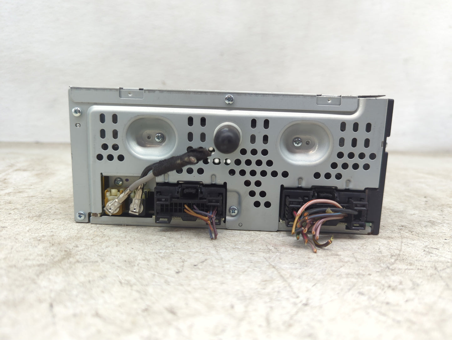 2013-2015 Ford Escape Radio AM FM Cd Player Receiver Replacement P/N:CJ5T-19C107-DJ Fits Fits 2013 2014 2015 OEM Used Auto P
