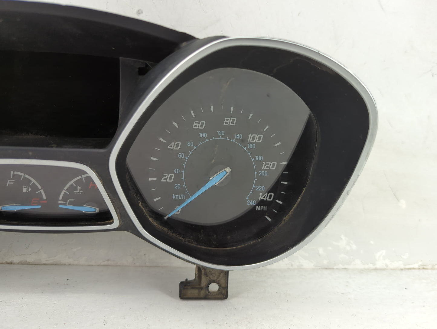 2015-2016 Ford Escape Instrument Cluster Speedometer Gauges P/N:5FTB53304A Fits Fits 2015 2016 OEM Used Auto Parts - Oemused