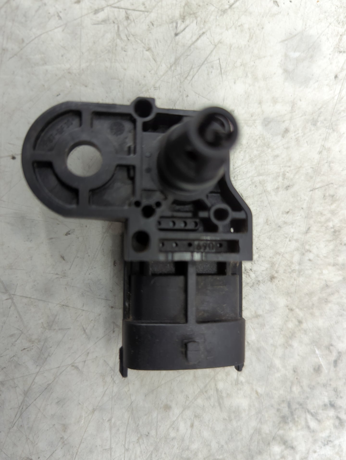 2015 Ford Escape Mass Air Flow Meter Maf - Oemusedautoparts1.com