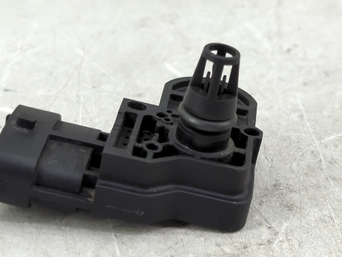 2015 Ford Escape Mass Air Flow Meter Maf - Oemusedautoparts1.com