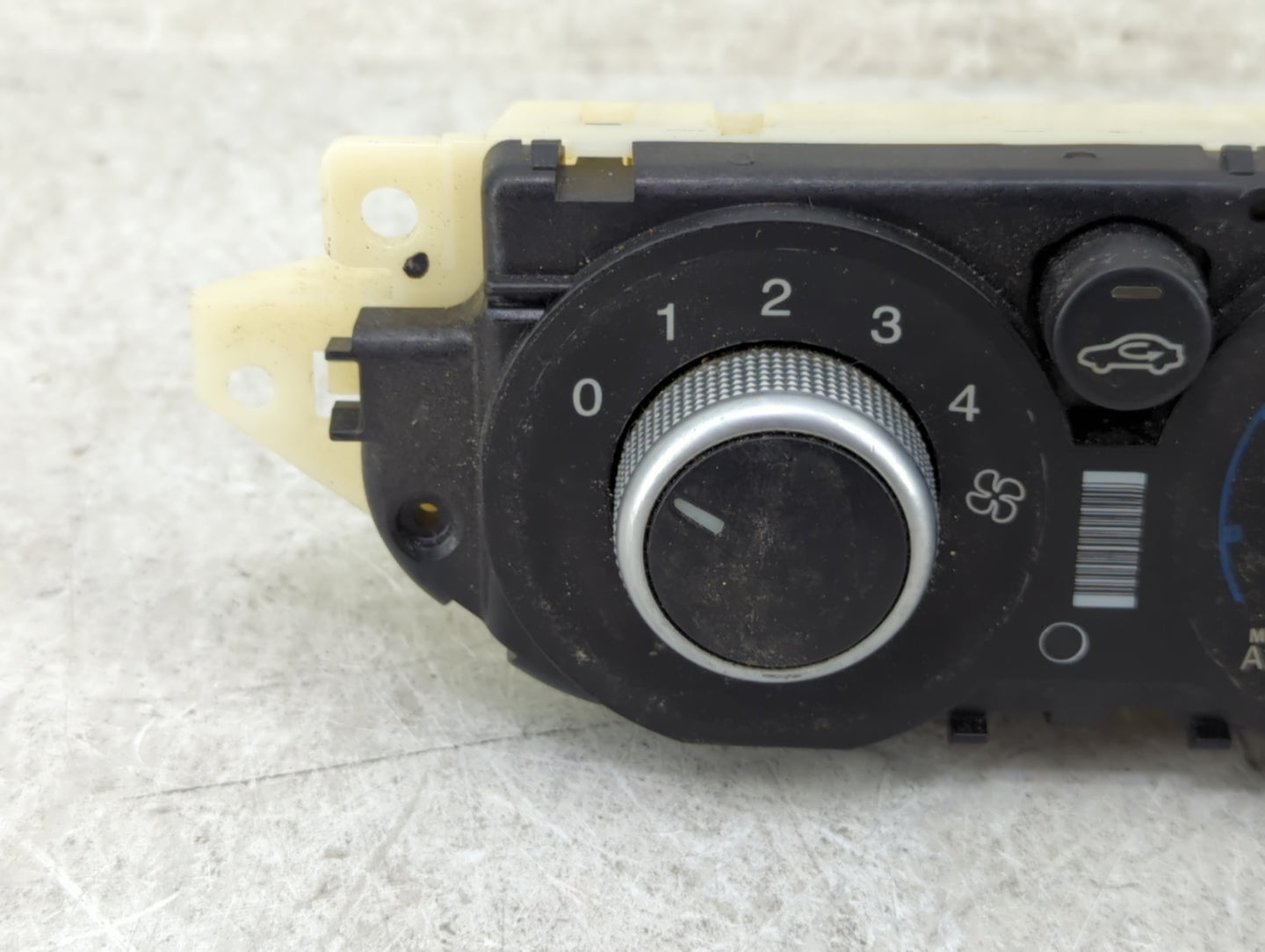 2015-2016 Ford Escape Climate Control Module Temperature AC/Heater Replacement P/N:CJ5T-19980-DC Fits Fits 2015 2016 OEM Use