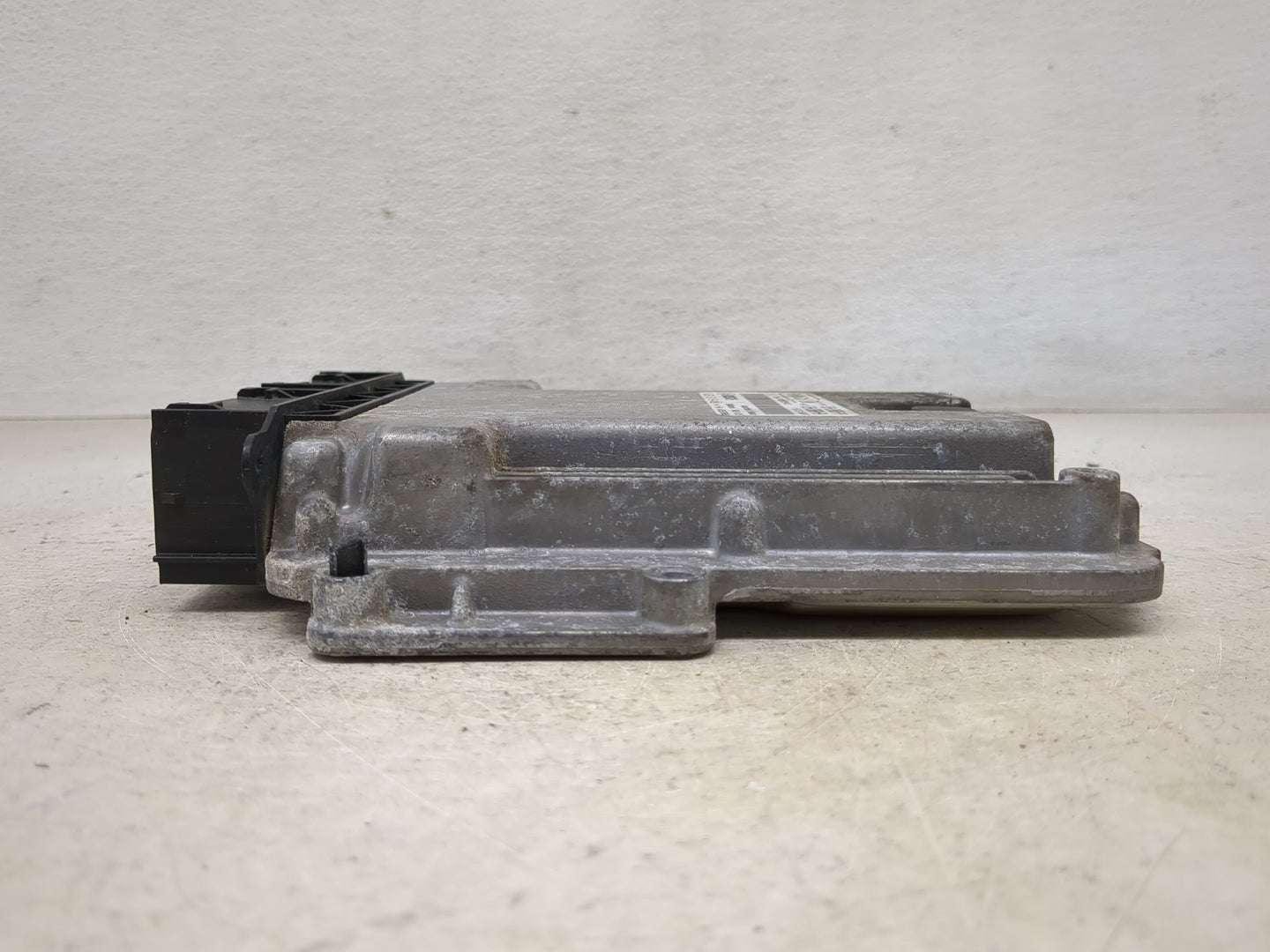 2015-2016 Ford Escape PCM Engine Control Computer ECU ECM PCU OEM P/N:FJ5A-12B684-BA FJ5A-12A650-MA Fits Fits 2015 2016 OEM 
