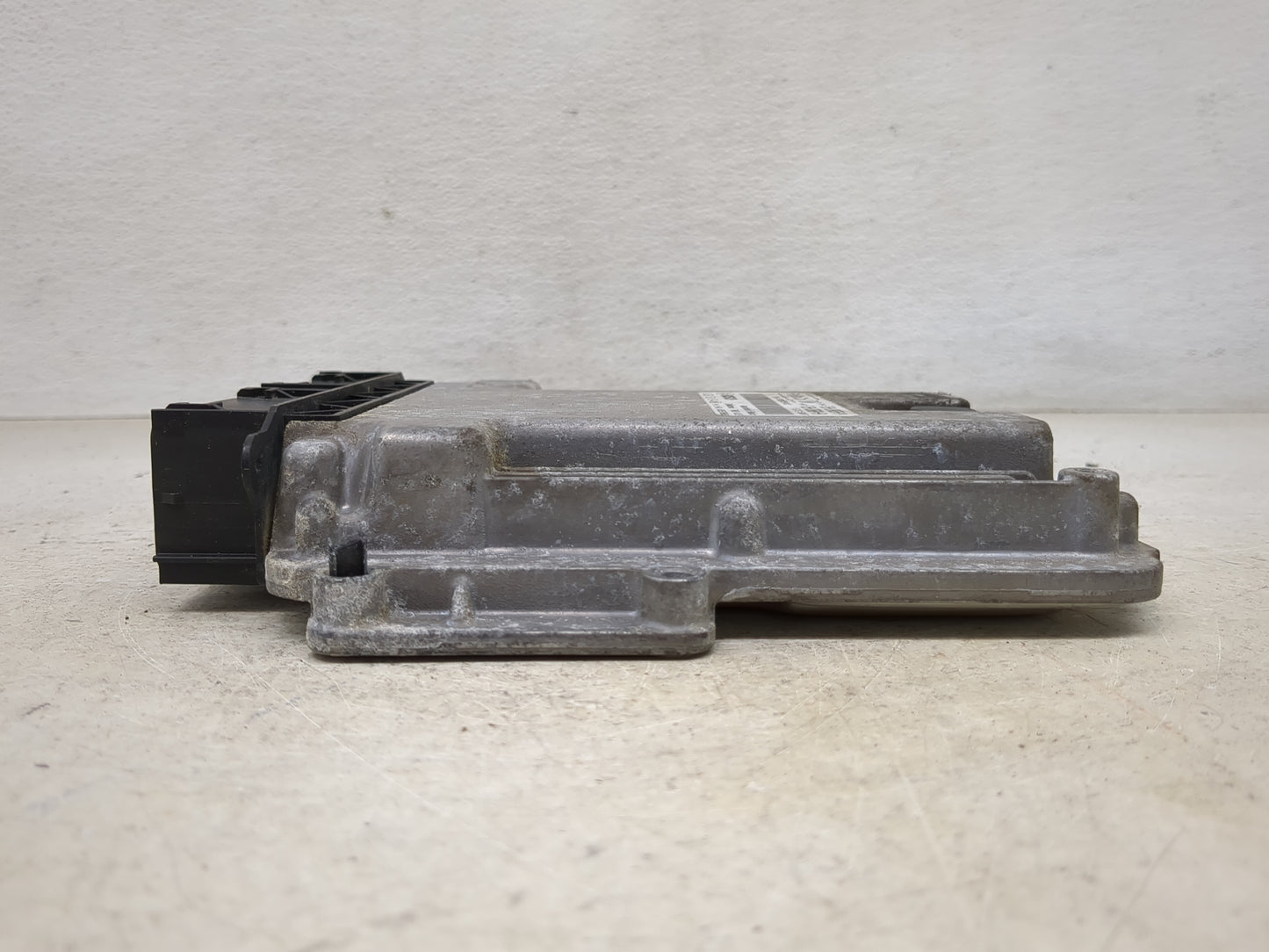 2015-2016 Ford Escape PCM Engine Control Computer ECU ECM PCU OEM P/N:FJ5A-12B684-BA FJ5A-12A650-MA Fits Fits 2015 2016 OEM 
