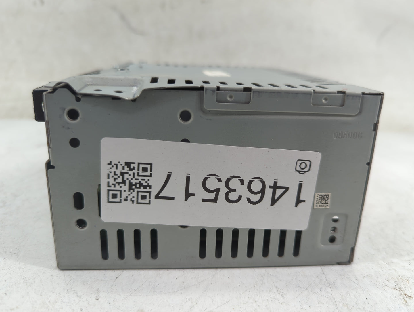 2013-2015 Ford Escape Radio AM FM Cd Player Receiver Replacement P/N:CJ5T-19C107-EA Fits Fits 2013 2014 2015 OEM Used Auto P