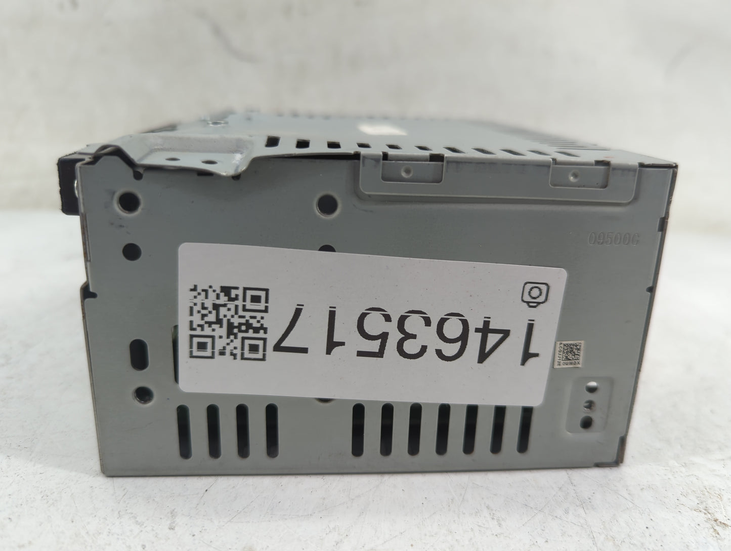 2013-2015 Ford Escape Radio AM FM Cd Player Receiver Replacement P/N:CJ5T-19C107-EA Fits Fits 2013 2014 2015 OEM Used Auto P