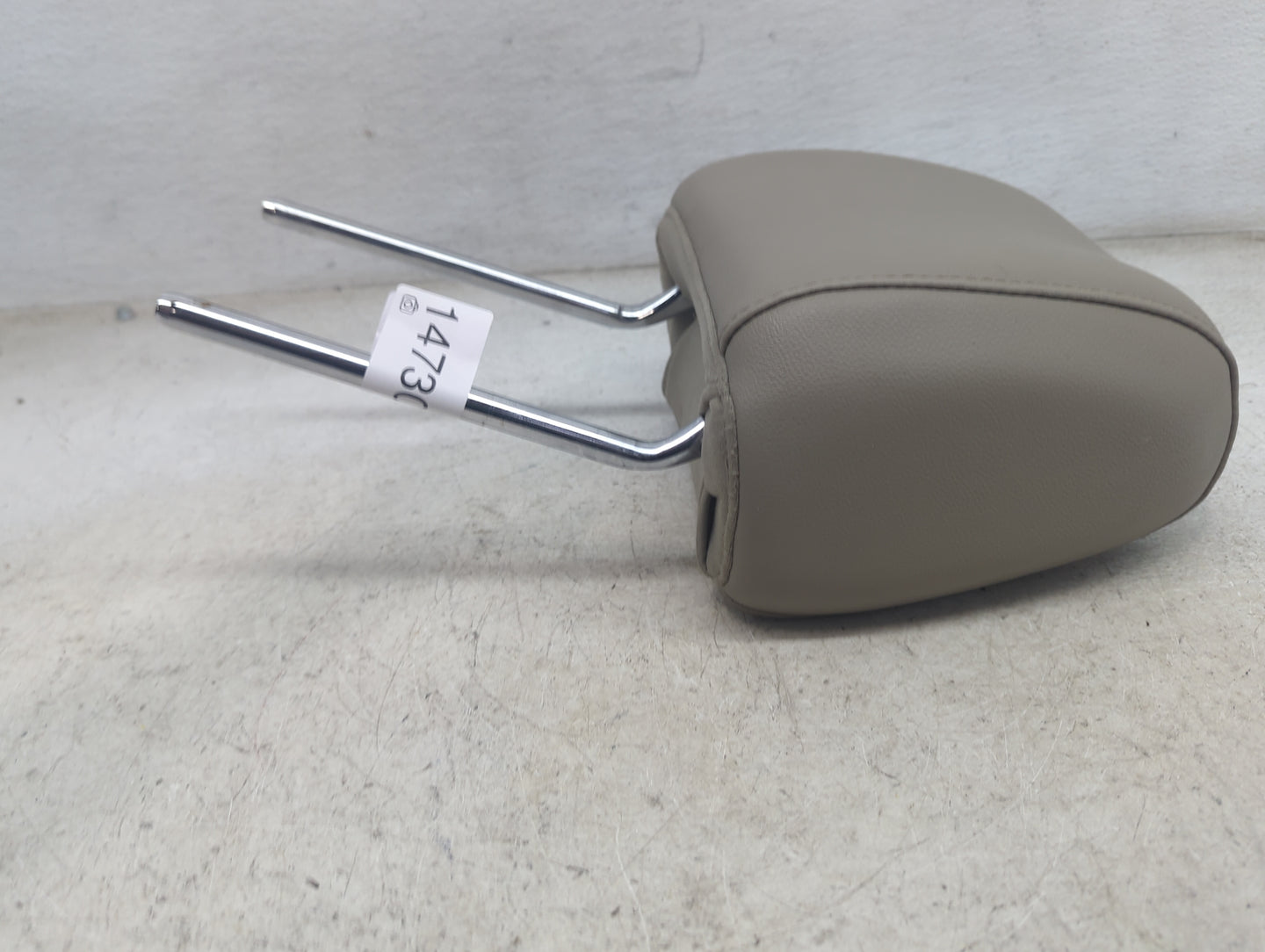 2015 Ford Escape Headrest Head Rest Front Driver Passenger Seat Fits OEM Used Auto Parts - Oemusedautoparts1.com