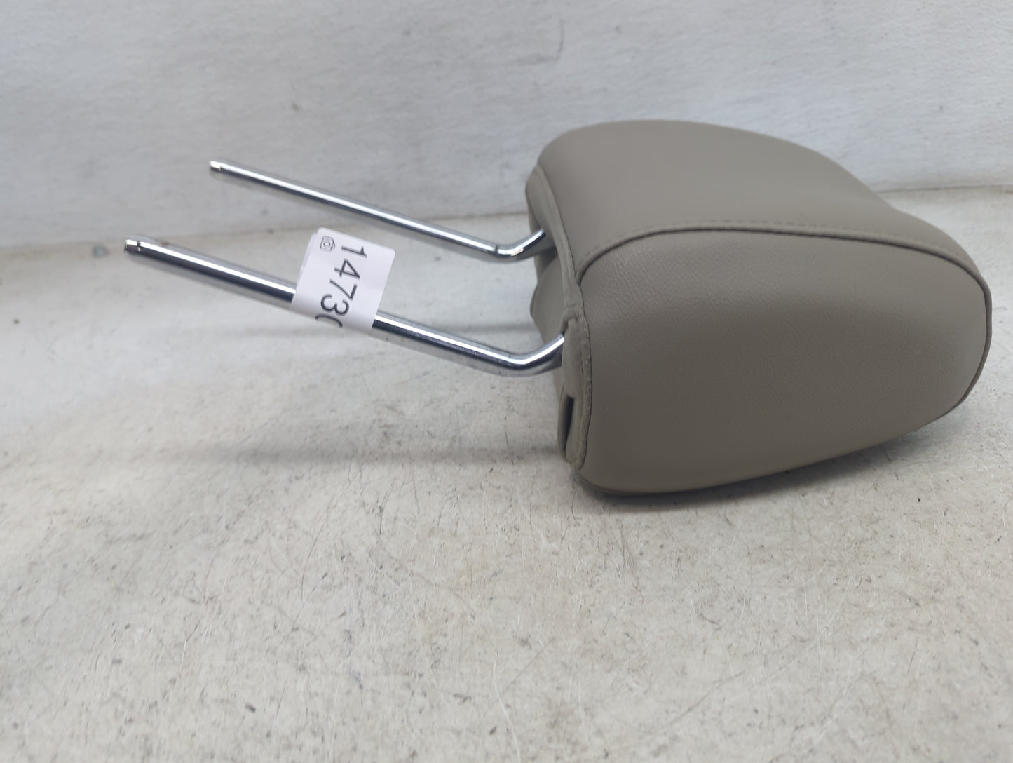 2015 Ford Escape Headrest Head Rest Front Driver Passenger Seat Fits OEM Used Auto Parts - Oemusedautoparts1.com