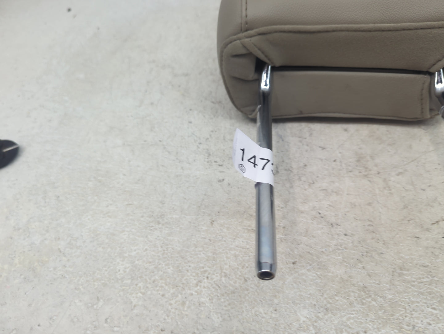 2015 Ford Escape Headrest Head Rest Front Driver Seat Tan 1473044 - Oemusedautoparts1.com