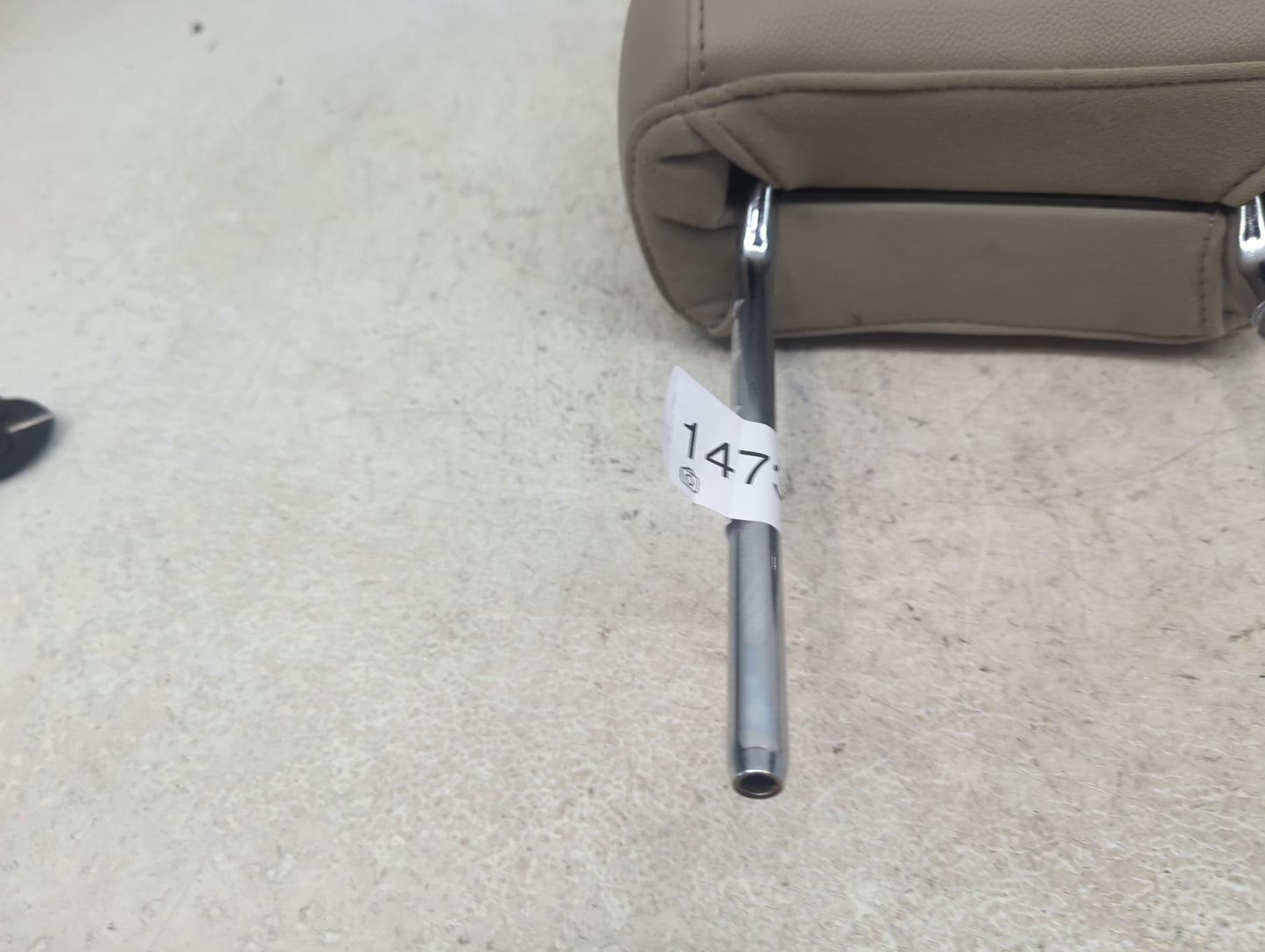 2015 Ford Escape Headrest Head Rest Front Driver Seat Tan 1473044 - Oemusedautoparts1.com