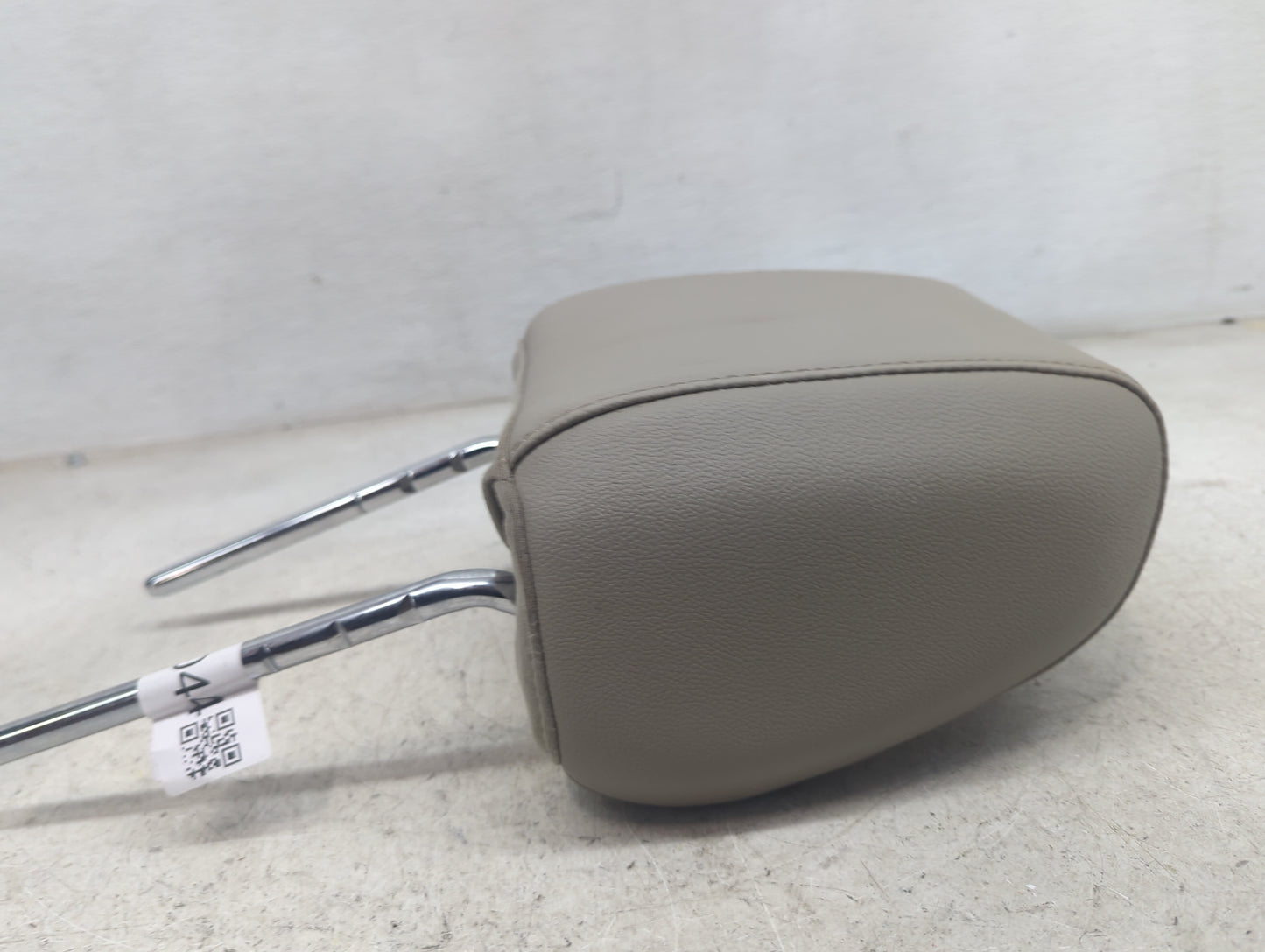 2015 Ford Escape Headrest Head Rest Front Driver Seat Tan 1473044 - Oemusedautoparts1.com