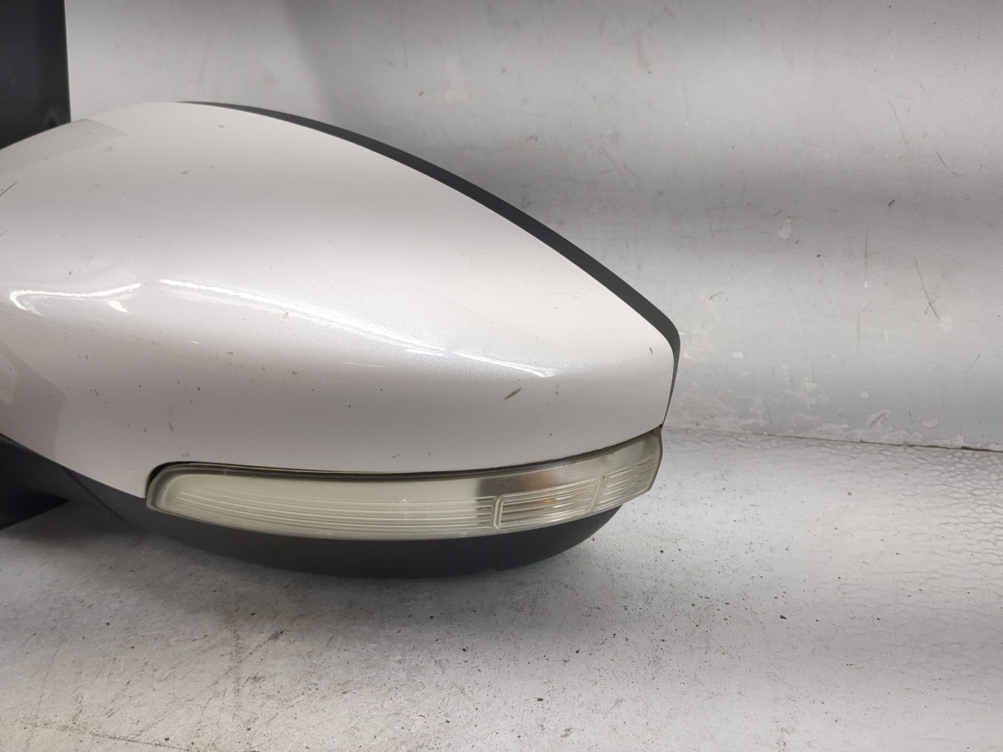 2015 Ford Escape Driver Side View Mirror - Left Door Mirror OEM Used - Oemusedautoparts1.com