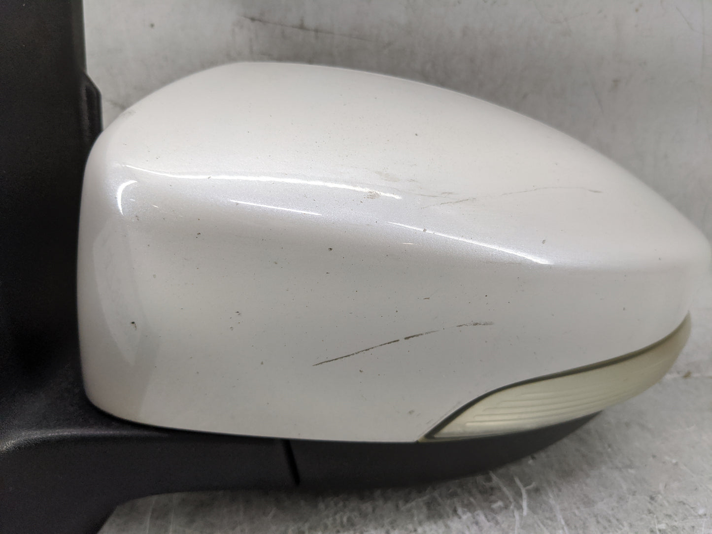 2013-2016 Ford Escape Driver Side View Mirror - Left Door Mirror OEM Used - Oemusedautoparts1.com